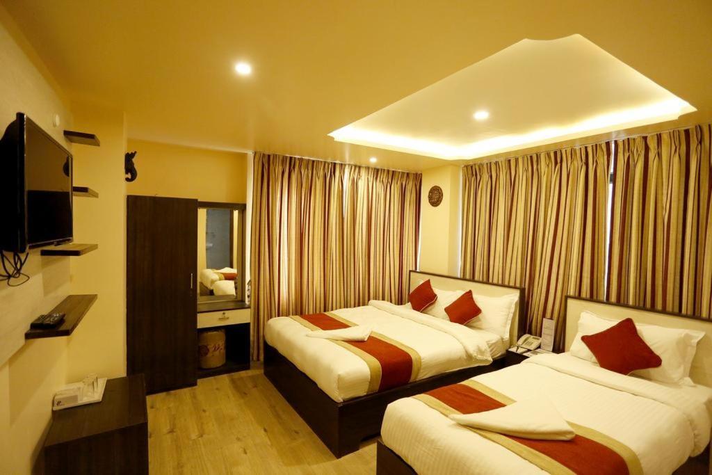 Hotel Tulip Near Delhi Airport Nueva Delhi Exterior foto